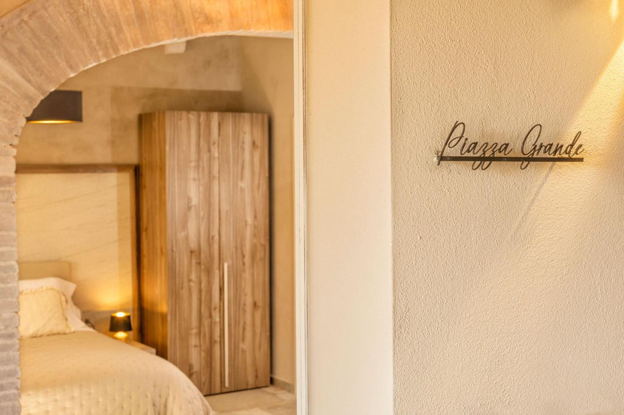 Palazzo Falcinelli Luxury Room In Montepulciano Center With Air Conditioning And Elevator Zewnętrze zdjęcie