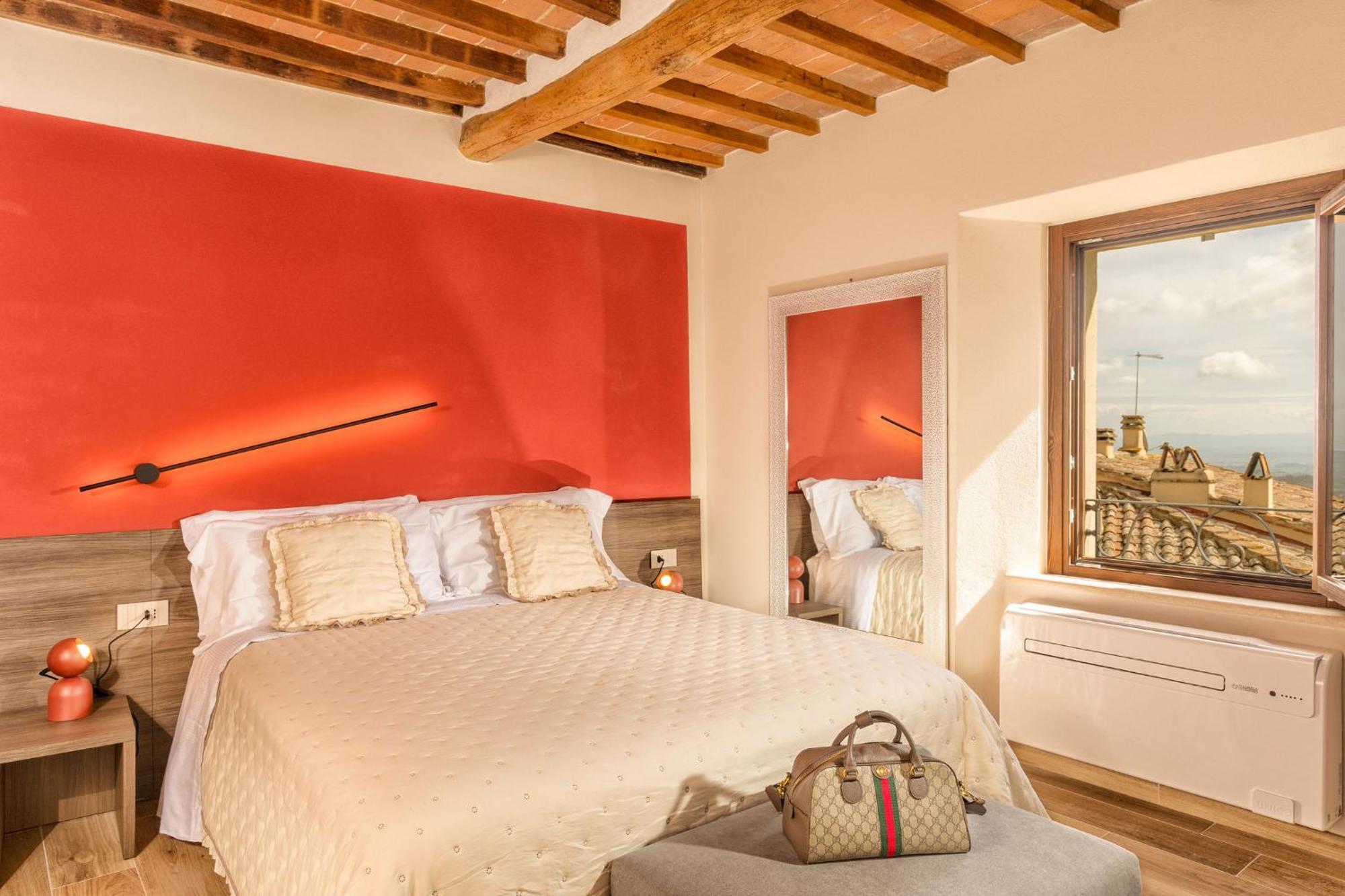 Palazzo Falcinelli Luxury Room In Montepulciano Center With Air Conditioning And Elevator Zewnętrze zdjęcie