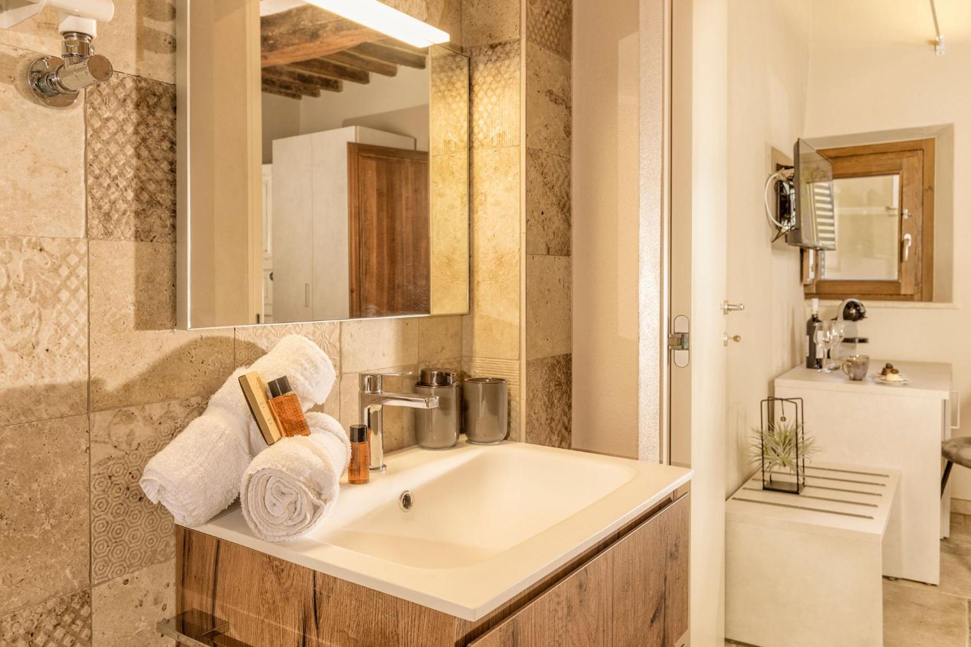 Palazzo Falcinelli Luxury Room In Montepulciano Center With Air Conditioning And Elevator Zewnętrze zdjęcie