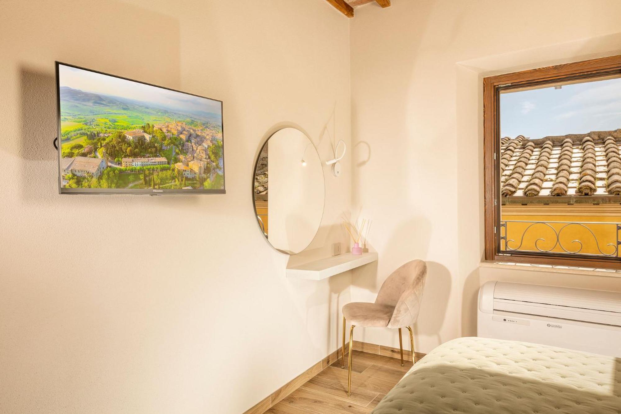 Palazzo Falcinelli Luxury Room In Montepulciano Center With Air Conditioning And Elevator Zewnętrze zdjęcie